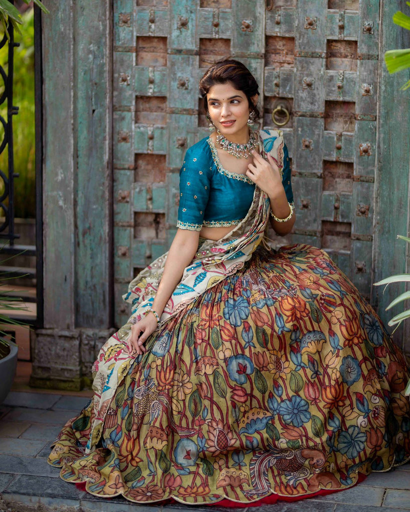 Buy Yellow Pure Silk Embroidered Kalamkari Pleated Bridal Lehenga Set For  Women by Archana Jaju Online at Aza Fashions.