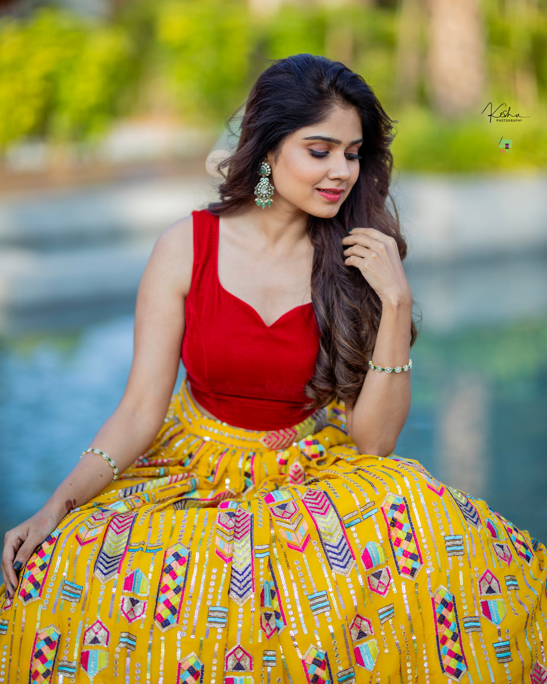 Explore a wide range of elegant online lehengas at MyRiti, featuring both traditional and contemporary designs perfect for various special occasions.