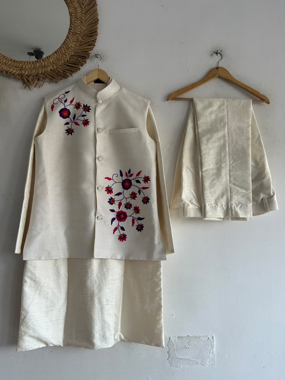 Offwhite Handwork Jacket Set
