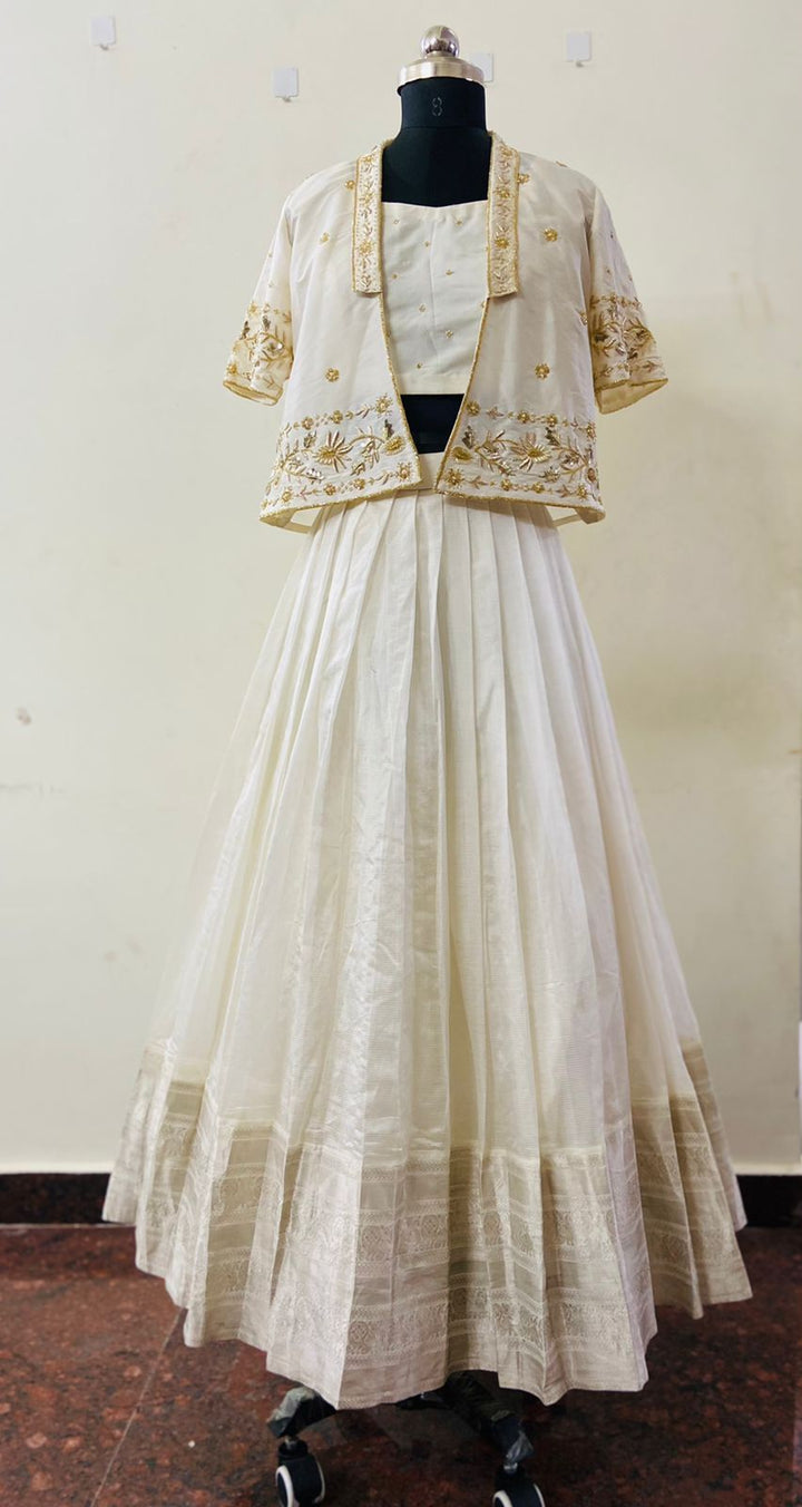 Halfwhite Mangalgiri Silk Lehenga